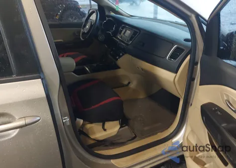 2017 Kia Sedona Lx z USA, uszkodzony, nr VIN KNDMB5C14H6225446